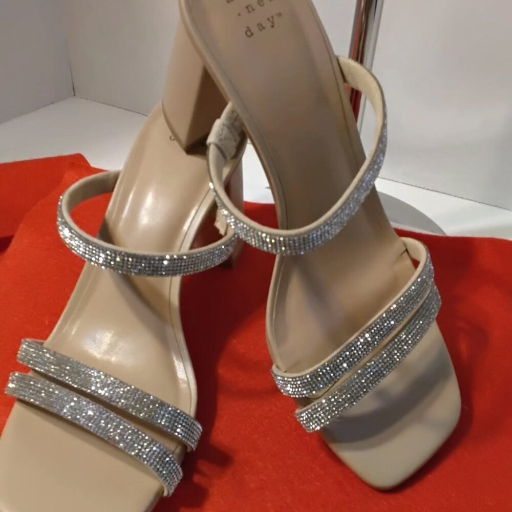 7.5M a new day Silver Rhinestone (3) strap sandals New